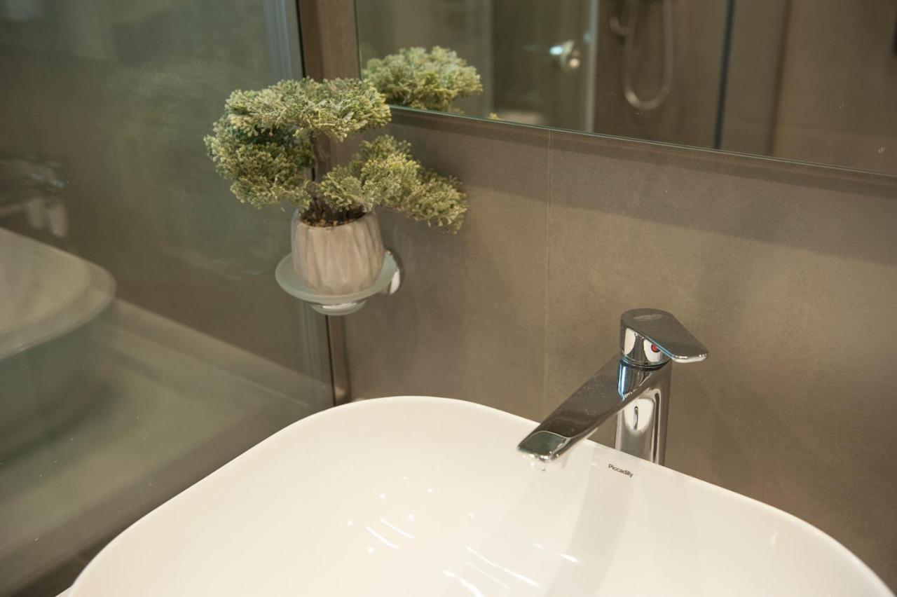 Olympia Luxury Apartment In Marousi เอเธนส์ ภายนอก รูปภาพ
